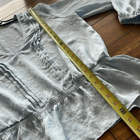 Michael Kors long sleeve v neck top size large satin - Picture 11 of 13